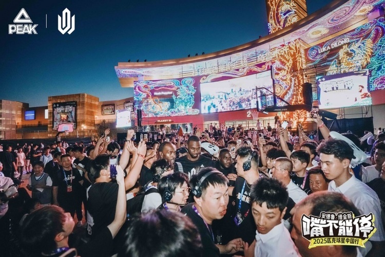 lQAA, 个人社媒